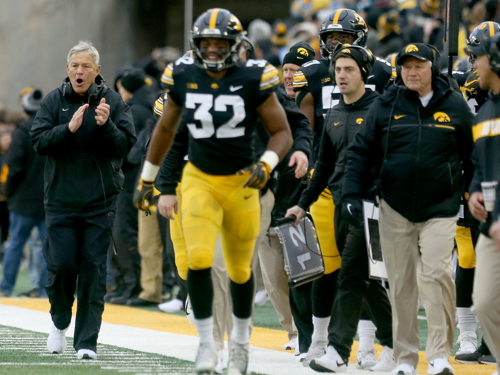111018-Iowa-Football-029